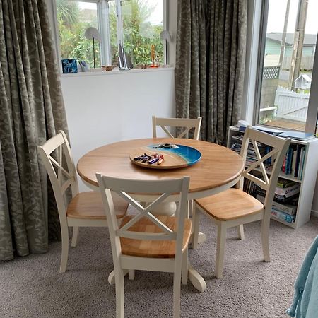 Beach Cottage - A Cosy Beach Cottage Charmer Riverton Exterior foto